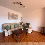 Forestin Vendeghaz بيت للعطل